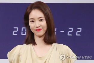 Actress Lee Yeon-hee Gives Birth to Daughter After Four Years of Marriage
