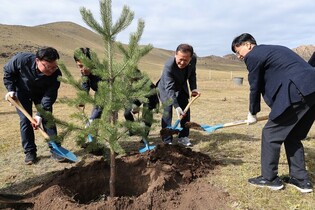 S. Korean land minister in Mongolia