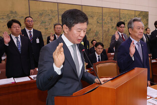 Football chief at parliament