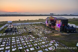 부산 '페스티벌 시월' 나흘째, 음악·공연·음식의 향연
