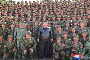 N. Korean leader inspects special operations unit