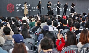 '영화의 바다'에 흠뻑…부산 시내 곳곳에서 다채로운 행사