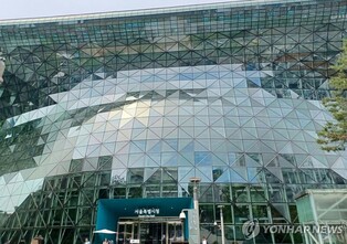Seoul city to offer counseling, cultural events for foreigners at Hyundai Department Store