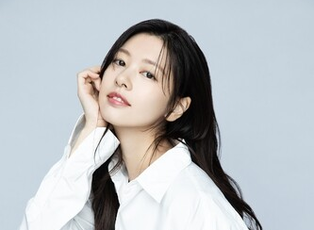 Jung So-min Refuses Dating Rumors with 'Love Next Door' Co-star Jung Hae-in