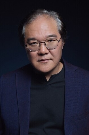 Director Kim Sang-man of 'Uprising': "Audiences Will Be Satisfied Just with the Actors' Performances"