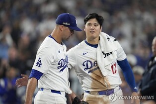 MLB 다저스, NLCS 첫판서 메츠 대파…33이닝 연속 무실점