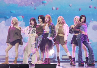 Photos from media showcase of 'Billlie'