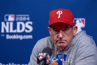 MLB 필라델피아, 톰슨 감독과 계약 연장…2026년까지 지휘봉
