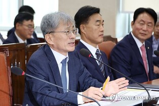 5·18단체·민주당 "역사 왜곡 진실화해위원장 파면해야"