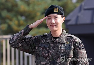 (2nd LD) BTS' J-Hope returns from military service