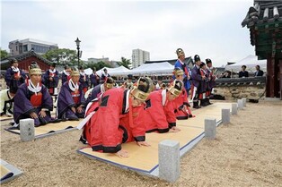 김해서 가락국 시조대왕 추향대제 봉행…전국서 2천여명 모여