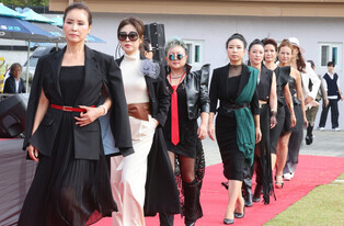 Senior models' fashion show