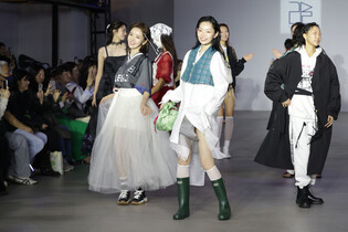 Modernized hanbok
