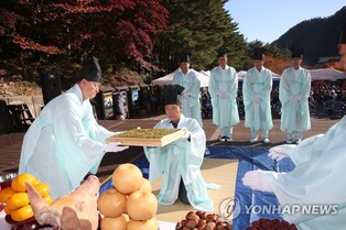 "백두대간에 생태복원 상징 산삼 심어요"…26일 산삼심기 축제