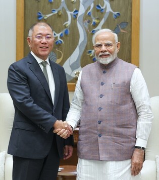 Hyundai Motor chairman meets Modi