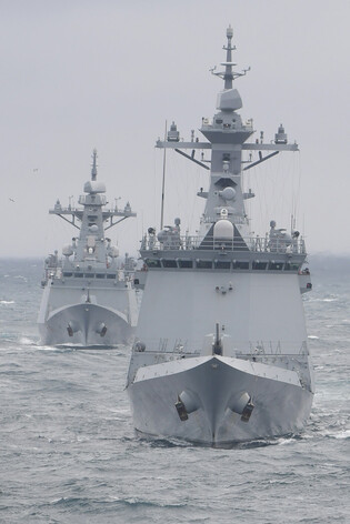 Naval maneuver