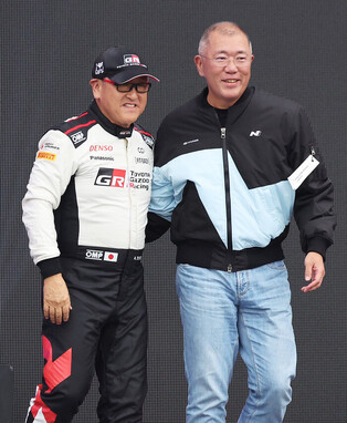 Hyundai, Toyota chiefs at racing event