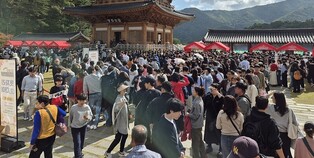 "이렇게 많이 올줄 몰랐다"…김천'김밥축제'에 10만 인파 몰렸다