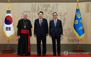 Yoon receives credentials from Apostolic Nuncio, 12 ambassadors
