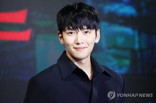 "화장실도 못갈 걸요"…속도감 내세운 디즈니+ '강남 비-사이드'