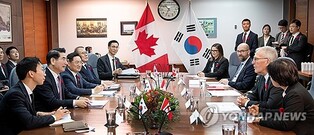 (LEAD) S. Korean, Canadian defense ministers condemn N. Korean troop dispatch to Russia