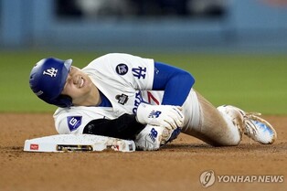 통증에도 WS 뛴 오타니, 왼쪽 어깨 수술…"스프링캠프 이상 무"