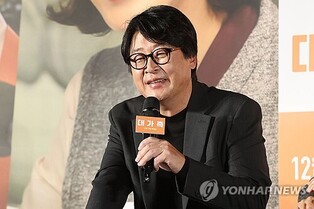 Kim Yoon-seok Calls Film 'About Family' as Heartwarming as 'Bowl of Dumpling Soup'