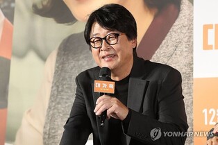 김윤석 "'대가족', 올겨울 만둣국만큼 따뜻한 가족 영화"