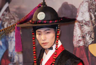 Song Jae-rim: From Rising Star in 'The Moon Embracing the Sun' to Dedicated Actor