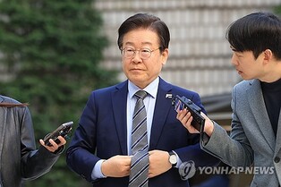 Court decides against live broadcast of Lee's sentencing trial