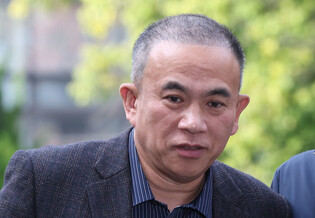 Power broker at court