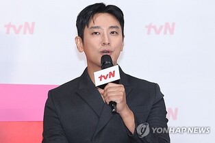 'Love Your Enemy' Star Joo Ji-hoon: "I’ll Be a Warm Hot Pack for You"