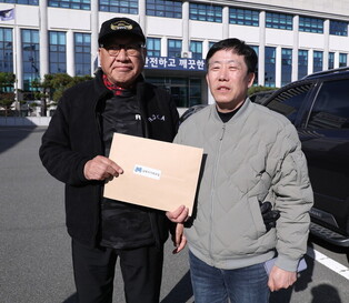 On flying anti-Pyongyang leaflets