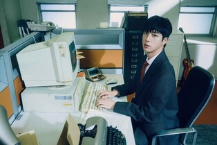 외신, BTS 진 '해피' 호평…"밝고 경쾌한 매력과 완벽히 어울려"