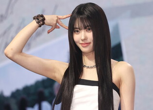 S. Korean girl group Izna