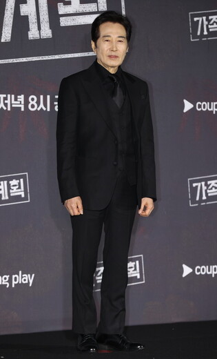 S. Korean actor Baek Yoon-sik