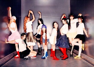 트와이스, 신보 '스트래티지' 발매…"트와이스로 가득찬 한해"