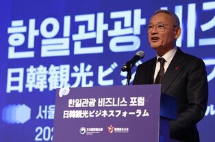 Culture minister vows to ensure travelers' safety amid martial law turmoil