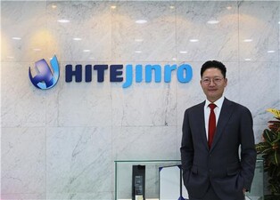 (LEAD) (Yonhap Interview) Hitejinro mulls overseas plant expansion, acquisitions based on market demands