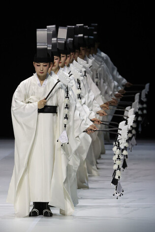 Nat'l Dance Company's traditional Korean dance