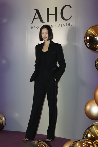 Photos of Model Lee Hyun-yi at Beauty Brand Event