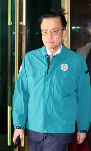Acting President Choi Sang-mok