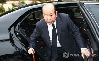 Ex-Assembly Speaker Kim Soo-han dies at 96