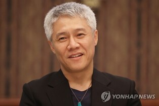 [Scene-Stealer] Park Ho-san: 'Changing My Name at 40 Transformed My Life'