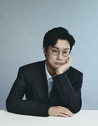 황동혁 "탄핵 찬반 모습, '오징어게임' 장면과 소름돋게 닮아"