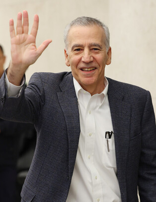 Outgoing top U.S. envoy returns home