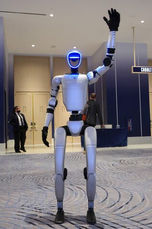 U.S. electronics show opens in Las Vegas