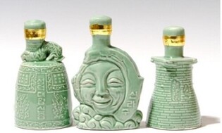 Shin Jong-geun's 'K-Liqueur' Story: Hwanggeumju and Gyeongju Silla Wine