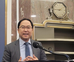 1st-ever Korean American senator