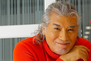 Na Hoon-a Criticizes Politics on Farewell Stage: 'Look Who's Talking'